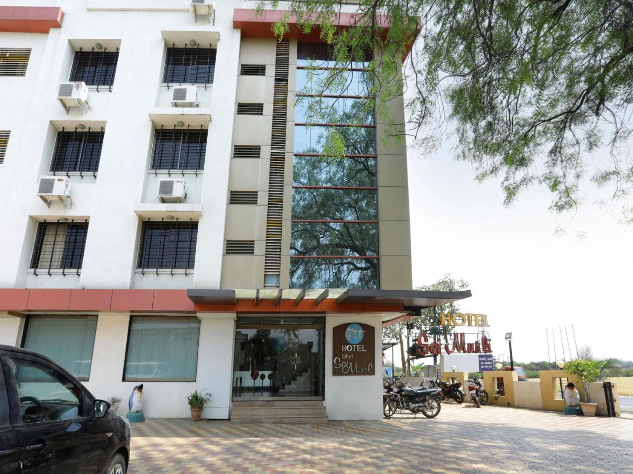 Oyo 4198 Hotel Shri Sai Murli Širdi Exteriér fotografie